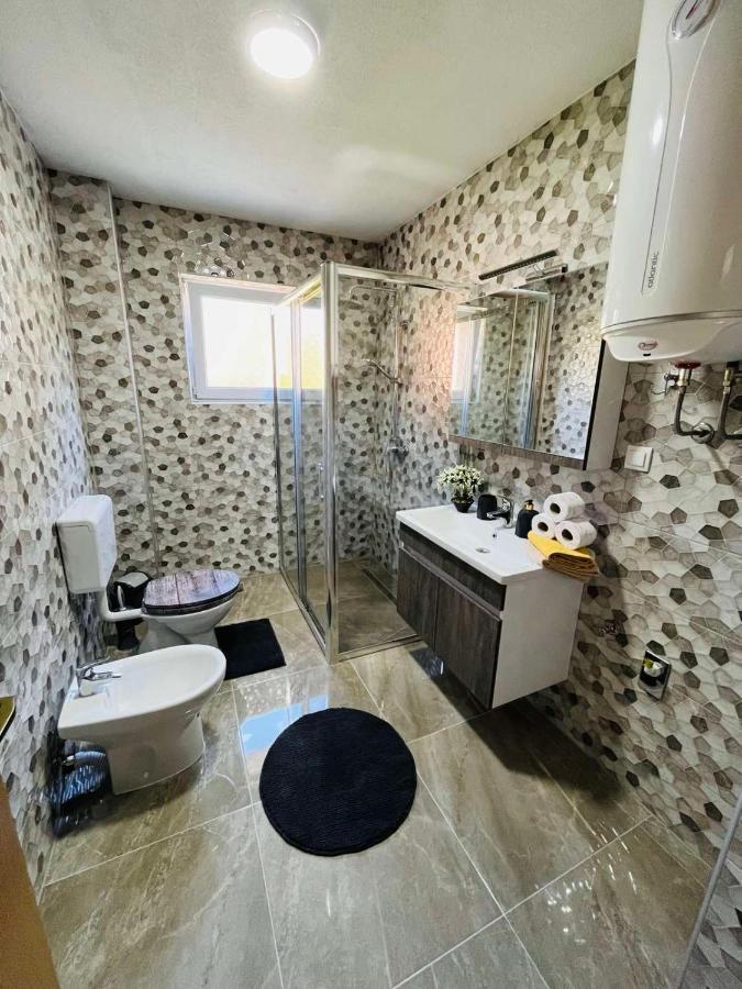 Summer House Lejhana Bihać Eksteriør billede